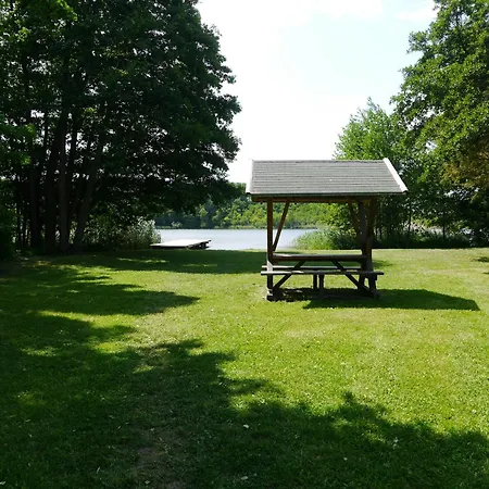 Familienurlaub Auf Dem Land - Haustierfreundlich - 10 Minuten Von Templin *
